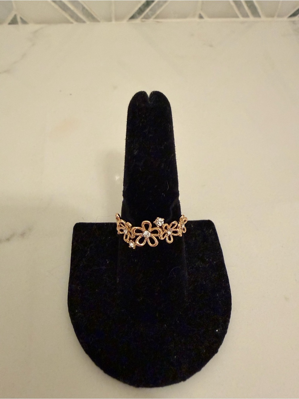 Floral Openwork Gold-Tone Women's Ring Size 10 - Picture 2 of 6
